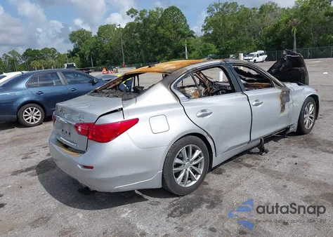 2015 Infiniti Q50 Premium z USA, uszkodzony, nr VIN JN1BV7AP8FM357378